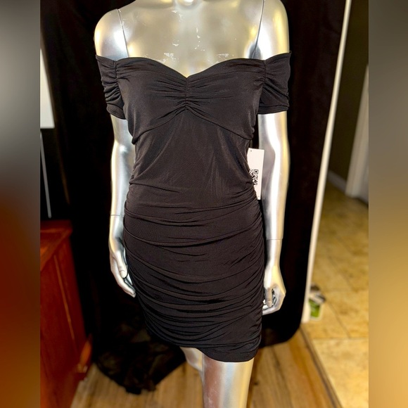 Emerald Sundae Black Mini Dress Size Large - Picture 1 of 6